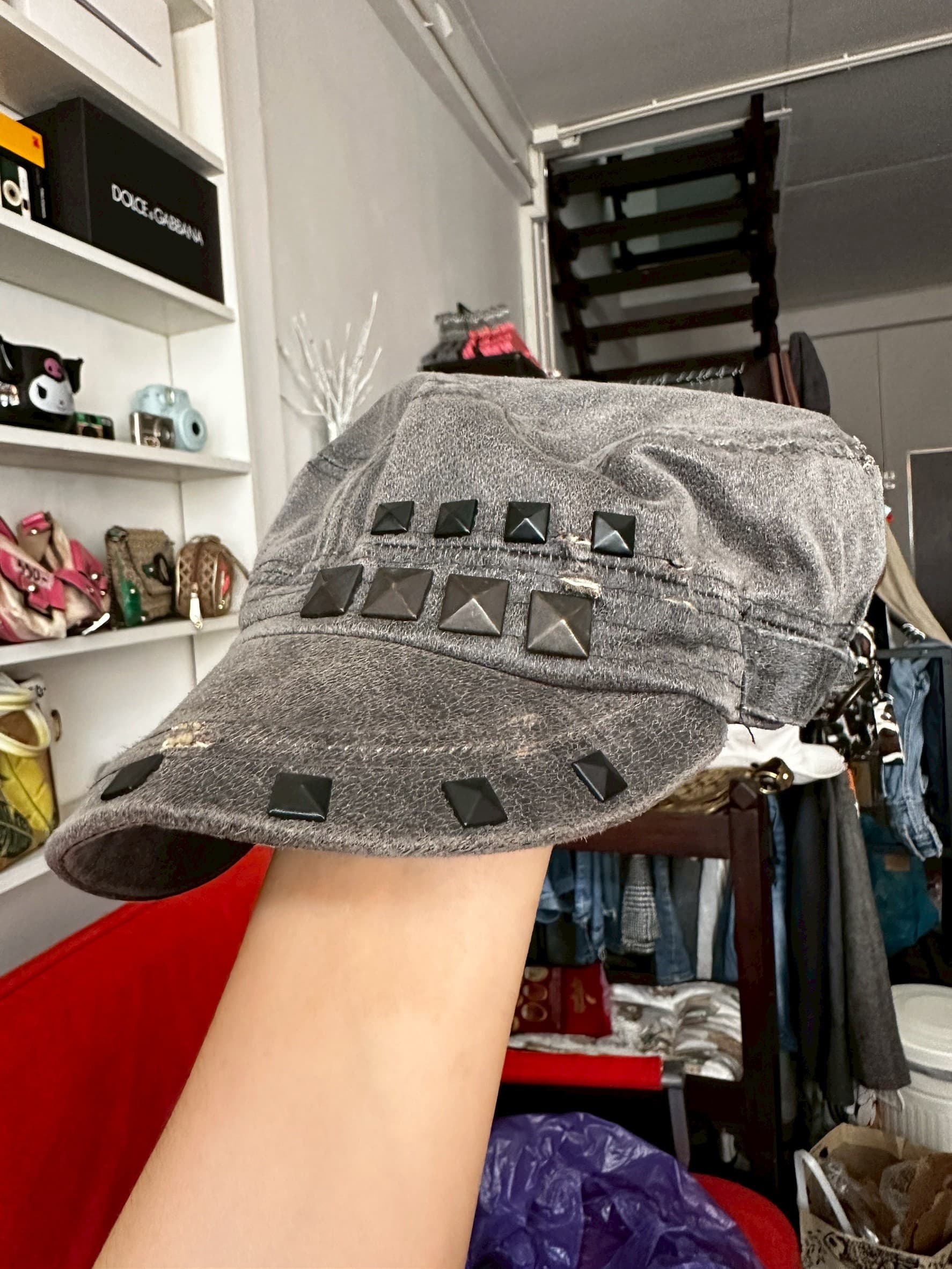 Accessories sourcing example