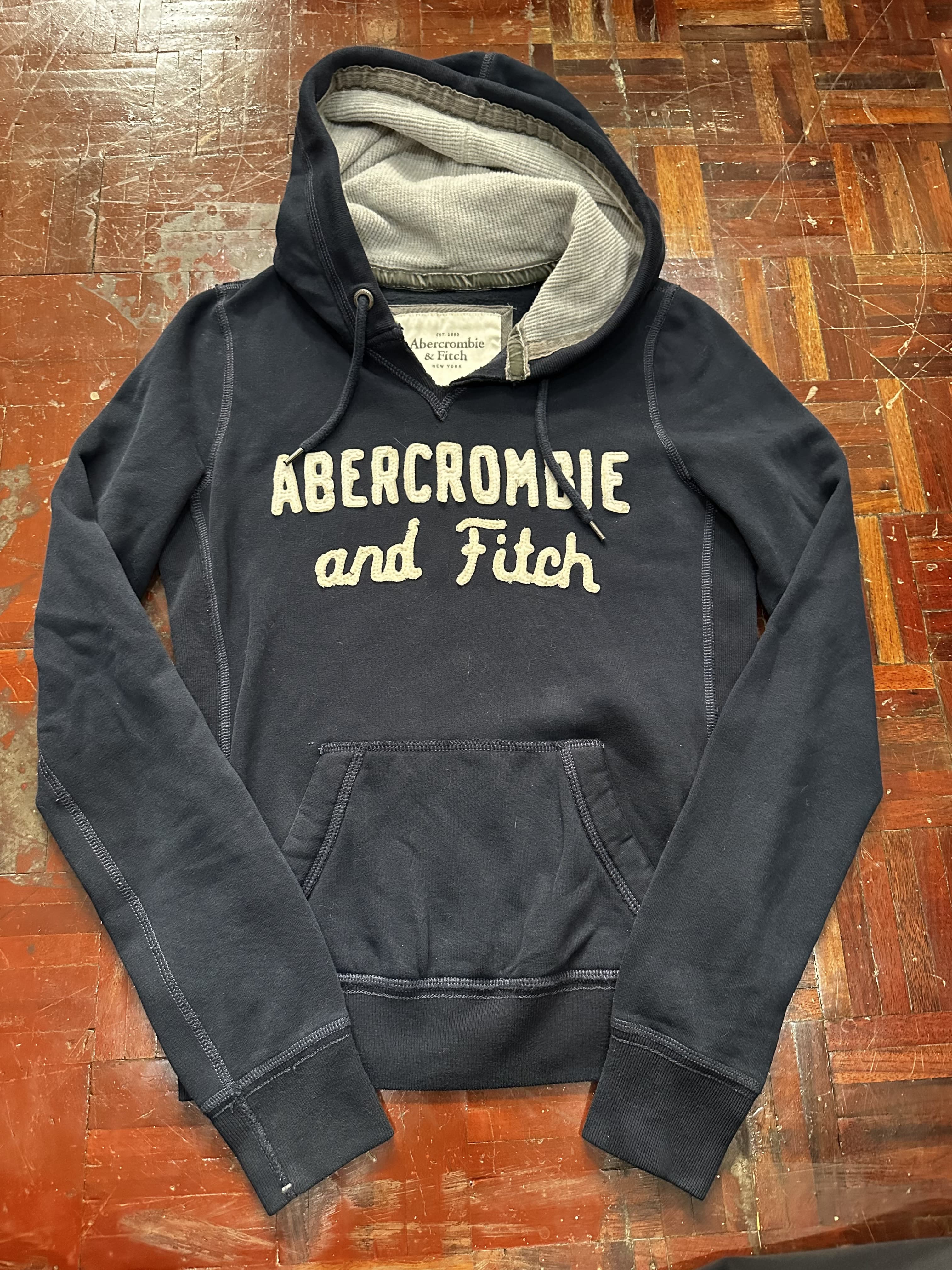 Hoodies & Sweaters sourcing example